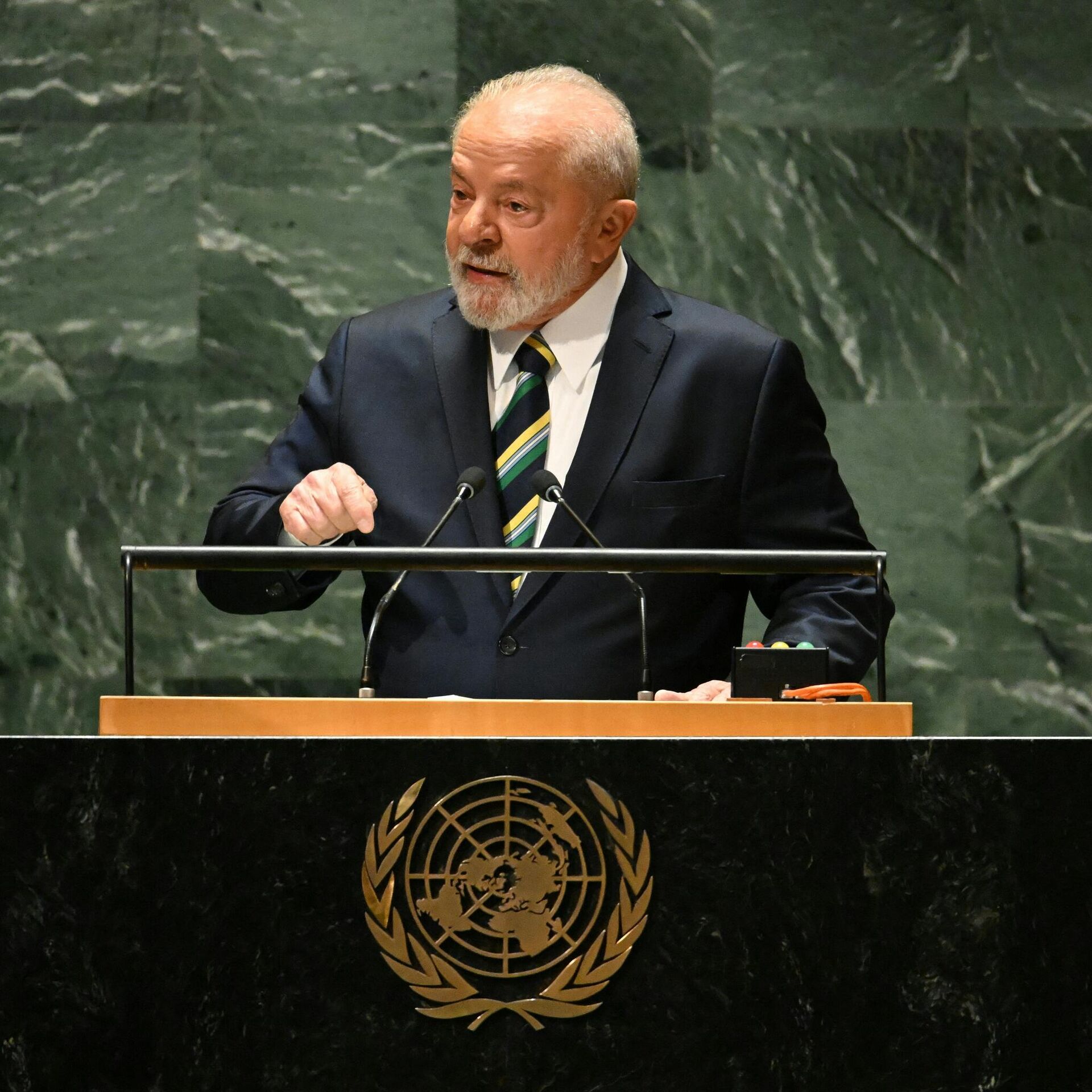 Lula da Silva, presidente electo de Brasil, denunciando ante la Asamblea General de Naciones Unidas en septiembre de este 2023, el inminente peligro de un golpe de Estado en Guatemala. Foto tomada de Internet.